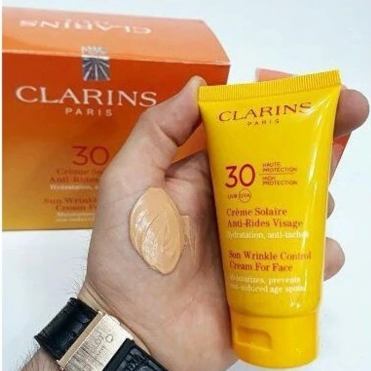 ضد آفتاب رنگی صورت کلارنس SPF30 مدل Sun Wrinkle Control